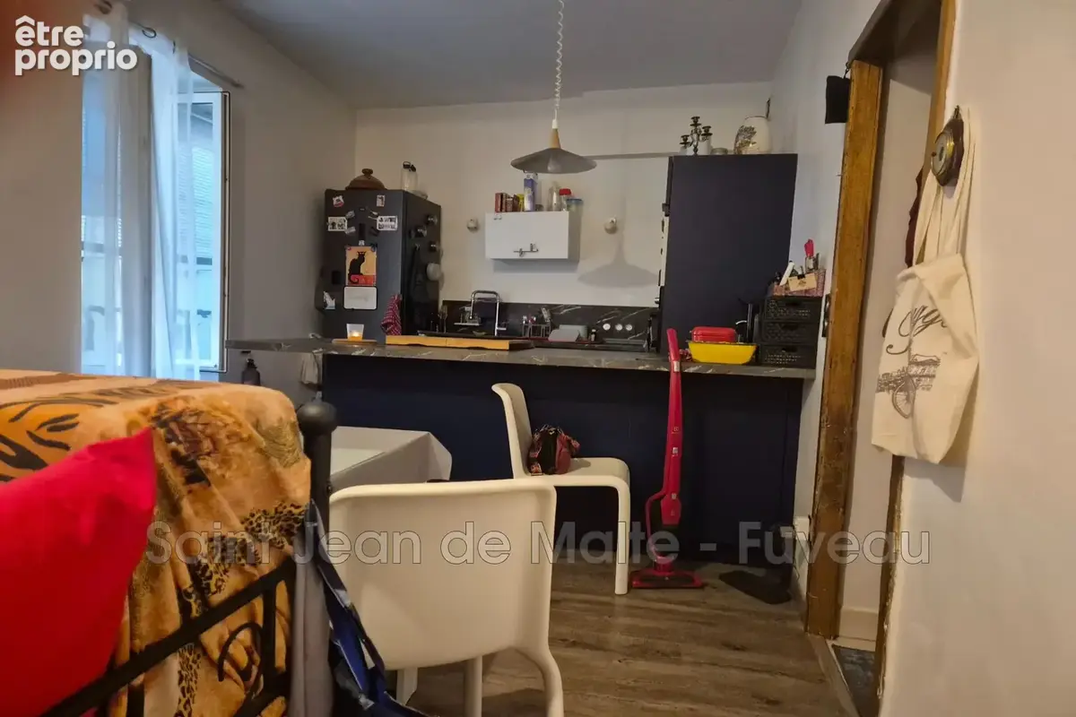 Appartement 3 pièces 51 m² à vendre à Trets (13530) - photo 2