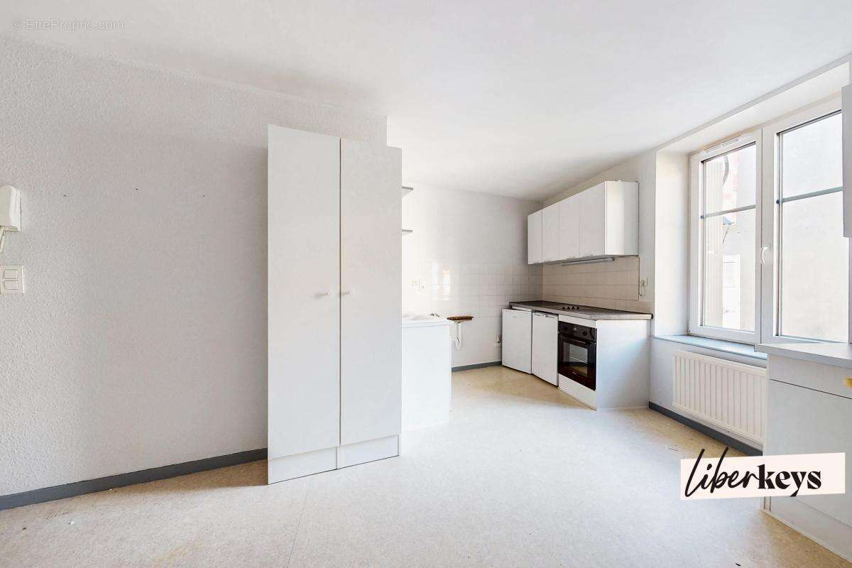 Maison de village rénovée au cœur de Saint Symphorien sur Coise - photo 3