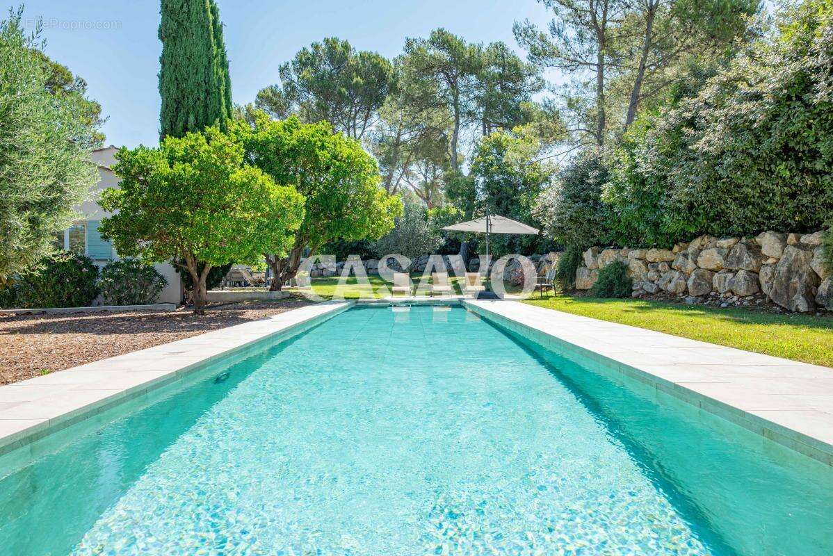 Maison à LE THOLONET