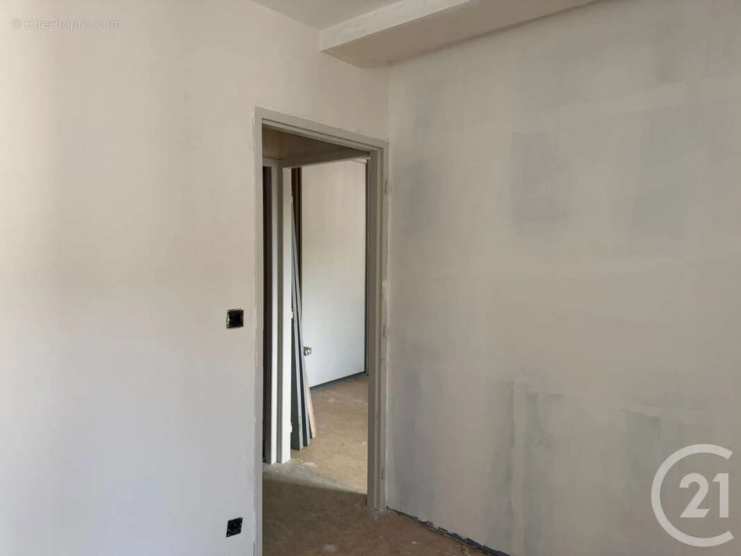 Appartement 45 m² à Gaillac  - photo 8