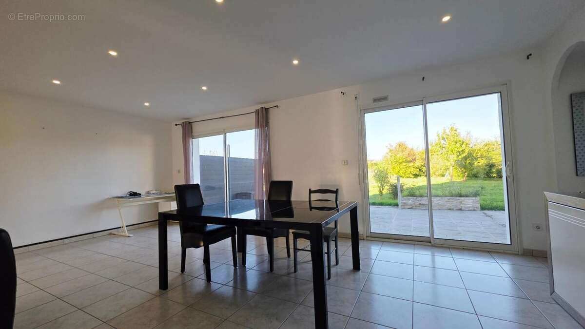 Maison à MEHUN-SUR-YEVRE