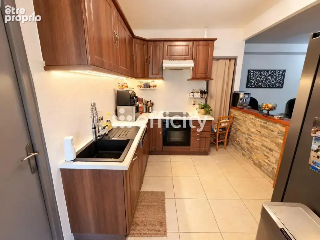 Maison 5 pièces 110 m² à vendre à Villelaure (84530) - photo 2