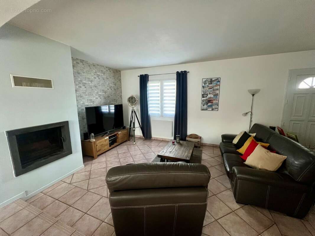 Maison à BRUYERES-LE-CHATEL