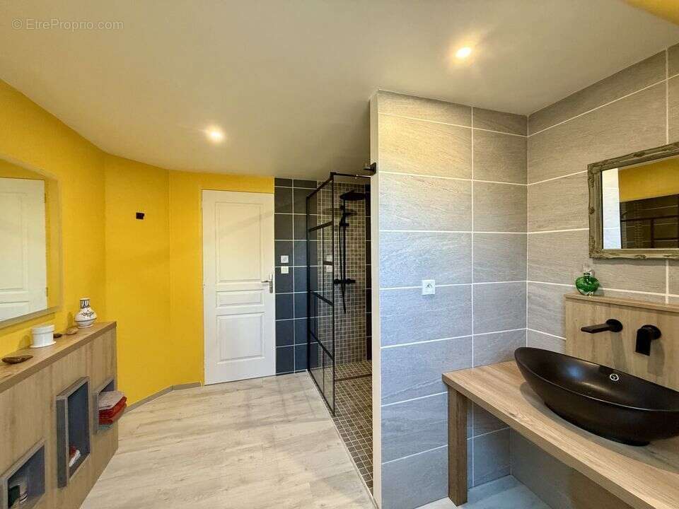 Maison à LONGUEVILLE