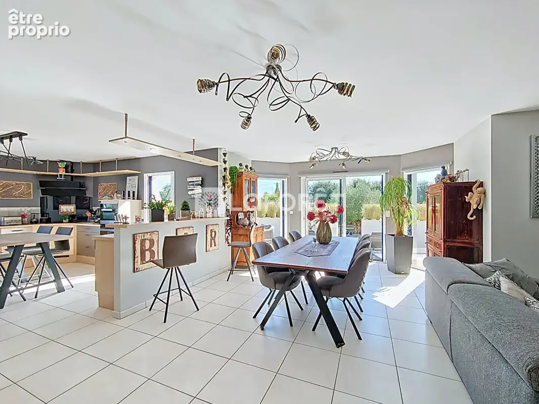Maison avec piscine Malansac 7 pièce(s) 210 m2 - photo 6