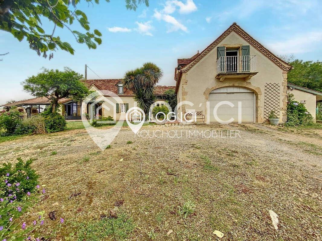 Maison à AURIONS-IDERNES