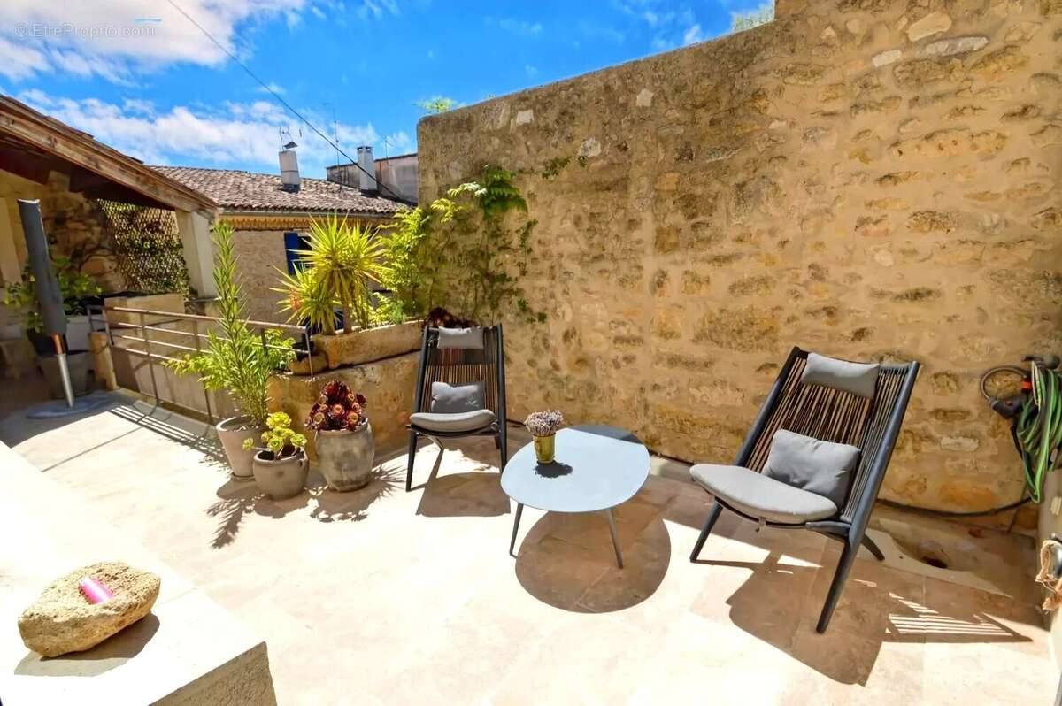 Maison à ROGNES