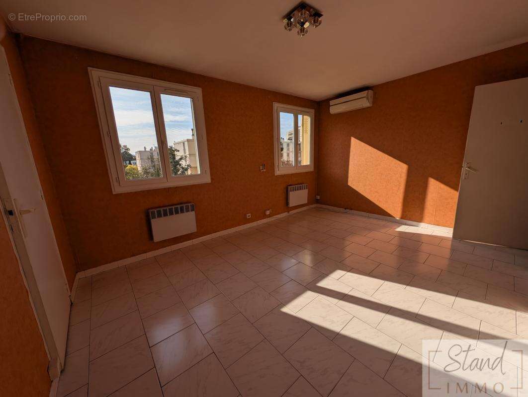 Appartement à MARSEILLE-9E