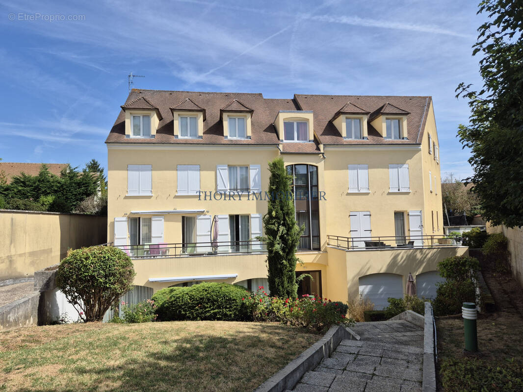 Appartement à THOIRY