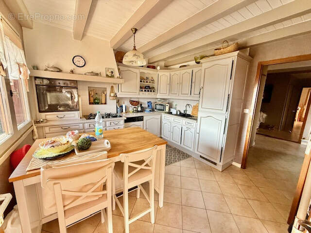 Maison à COLLONGES