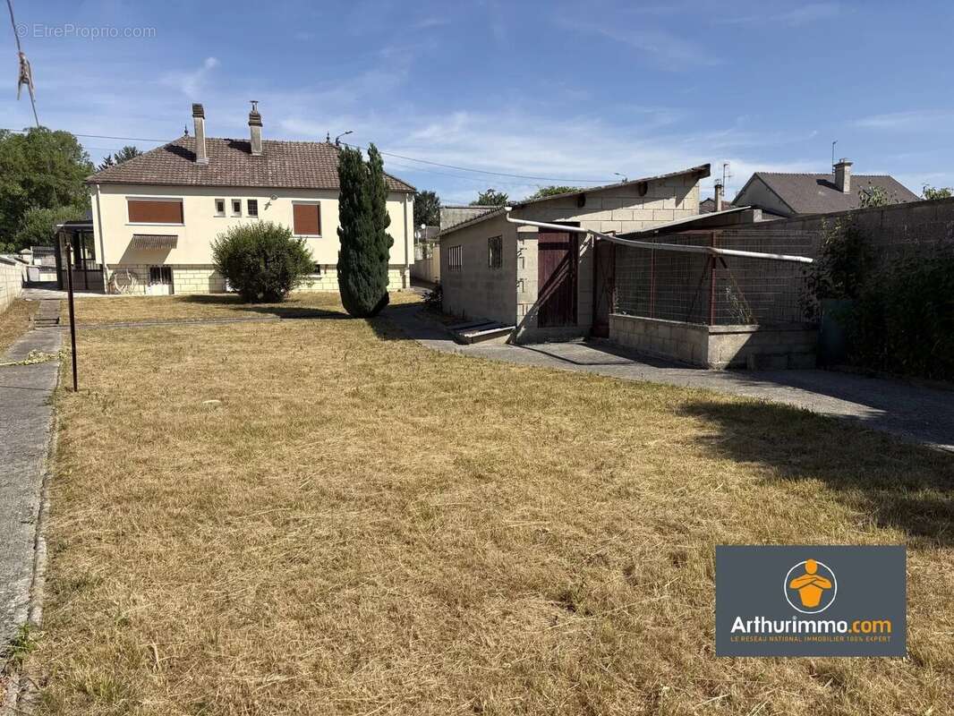 Maison 3 chambres - terrain 794 m2 - photo 12