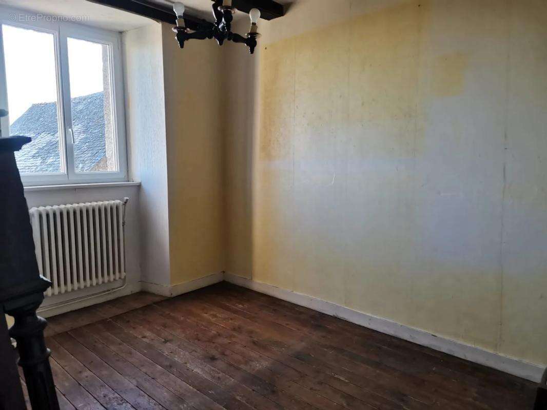 Maison à PLEYBER-CHRIST