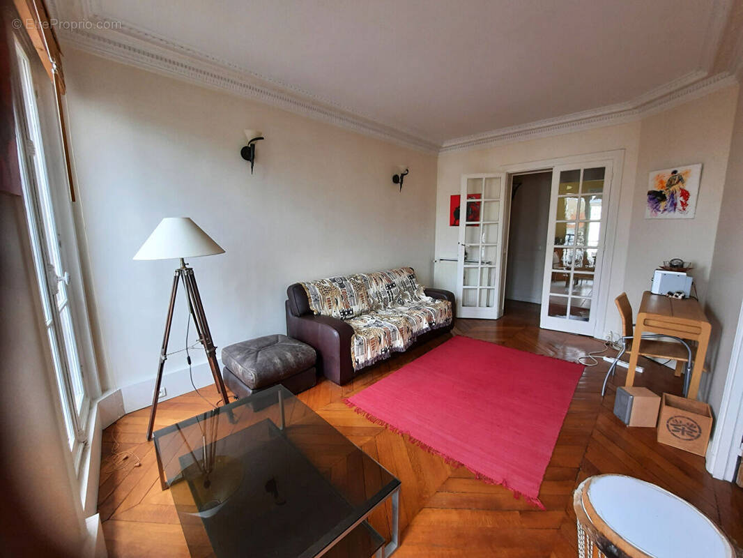 Appartement à PARIS-15E