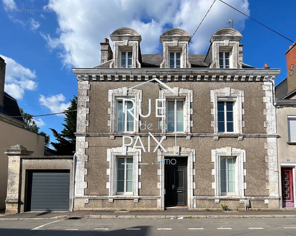Maison à PARTHENAY