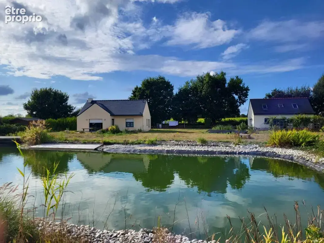 Maison de plain-pied à QUEMPERVEN (22450), piscine naturelle et verger ! - photo 2