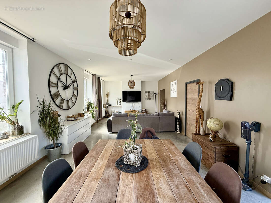 Maison à CAMPHIN-EN-CAREMBAULT