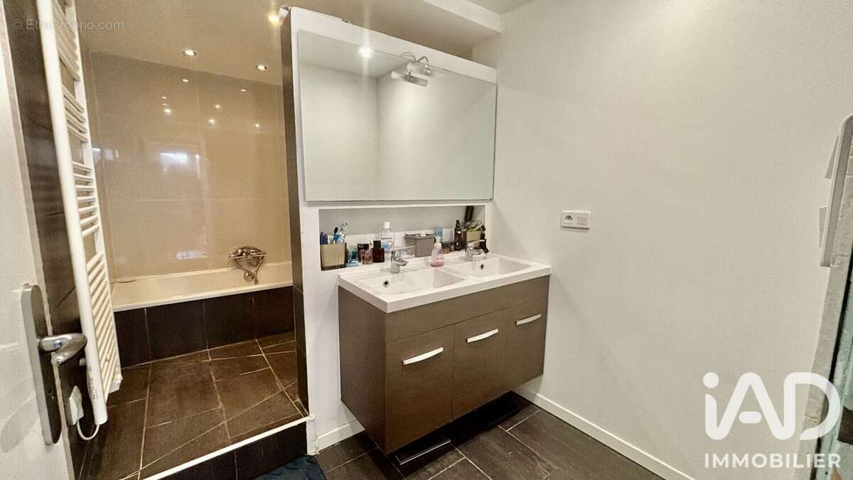 Maison 115 m² à Jallais  - photo 8