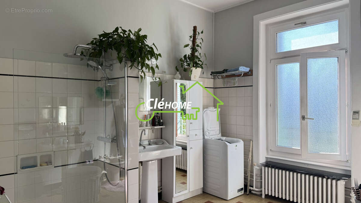 Maison à TASSIN-LA-DEMI-LUNE