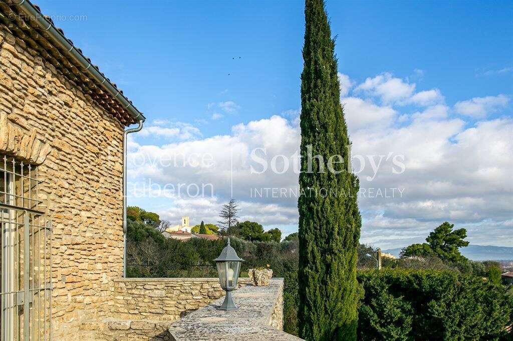 Maison à CHATEAUNEUF-DE-GADAGNE