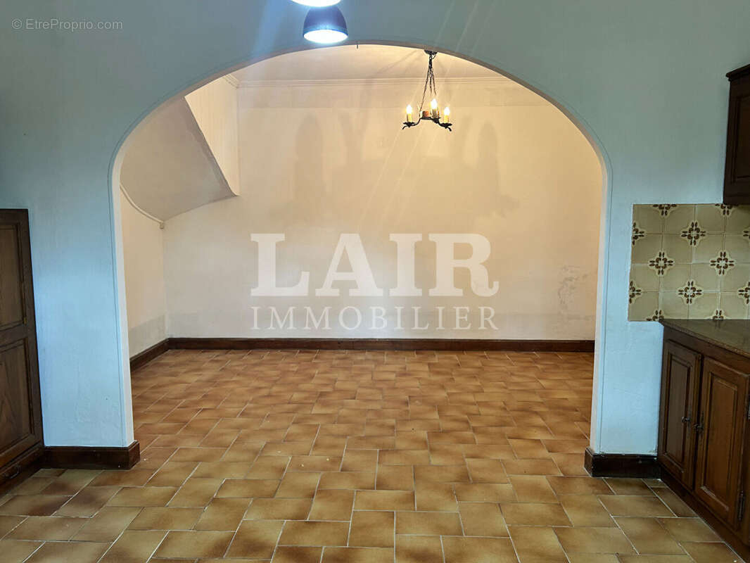 Maison à MONTMERREI