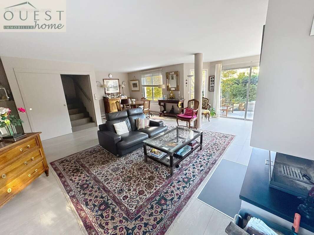 Maison à CHARBONNIERES-LES-BAINS