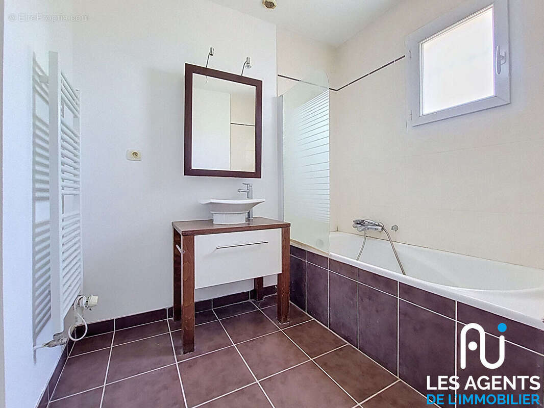 Maison  6 pièce(s) - photo 6