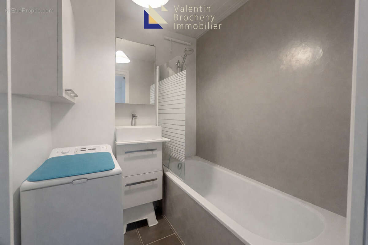 Entre Bourg et Plage- Esprit maison pour ce T3 en rez‑de‑jardin - photo 7