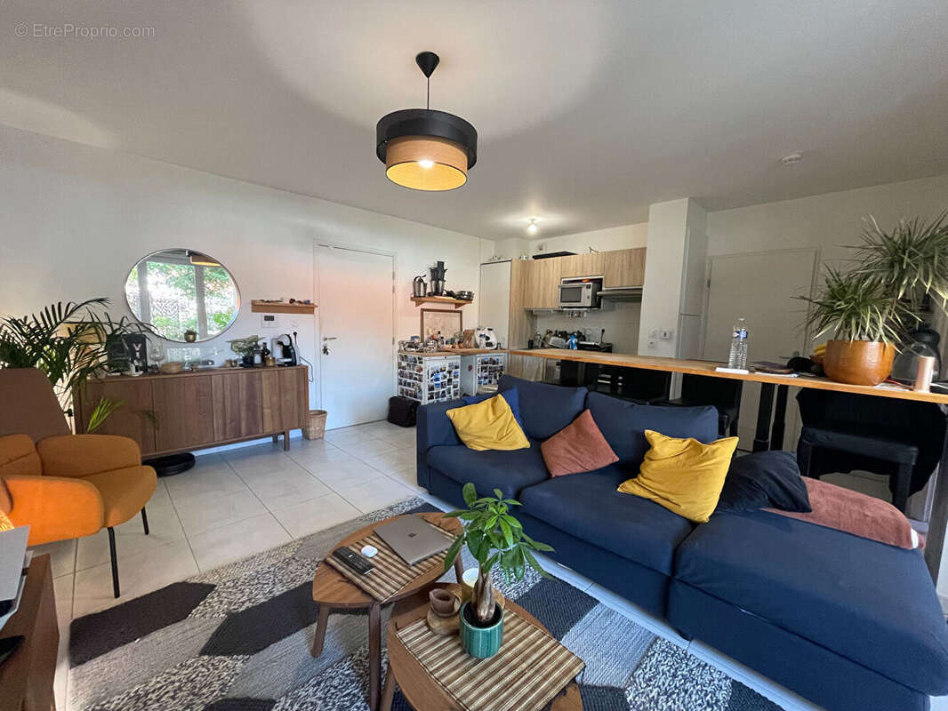 Appartement à SAINT-SEBASTIEN-SUR-LOIRE