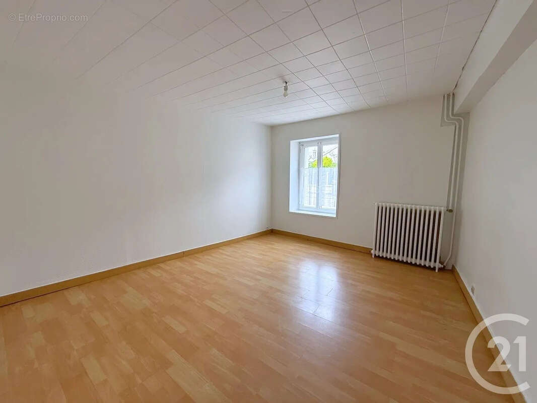 Maison à MALAY-LE-PETIT