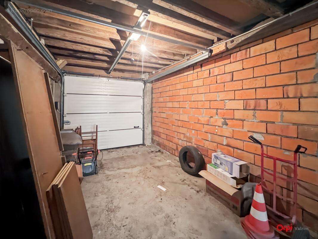  SPÉCIAL PROJET / ARTISAN : Énorme Potentiel de 183 m² à La Ferté-Saint-Cyr – Prix Sacrifié (Travaux à prévoir) - photo 11