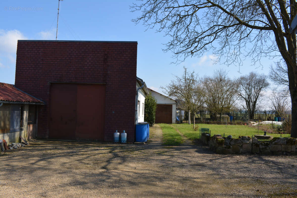 Maison à SAINT-QUENTIN