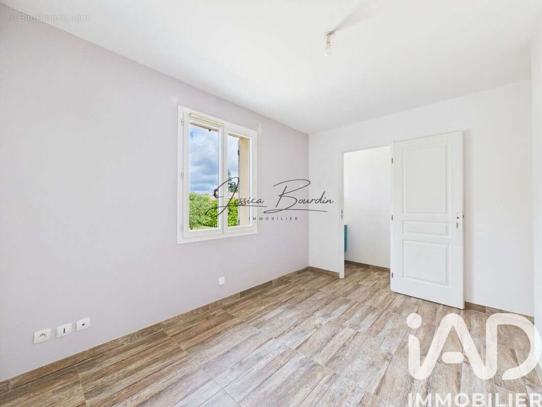 Maison 120 m² à Villeblevin  - photo 9
