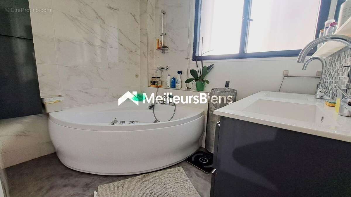 Maison à MONTMORENCY