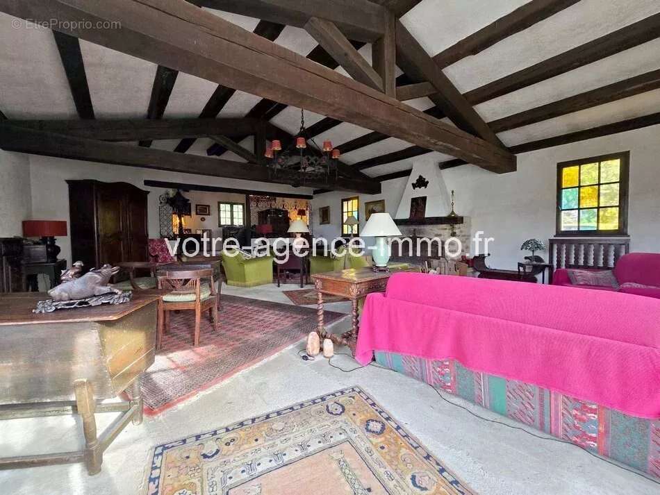 Maison à LA GAUDE