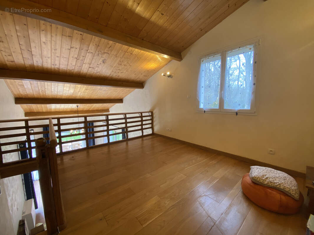 Maison à ROULLET-SAINT-ESTEPHE