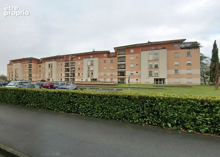 Parking à FEURS
