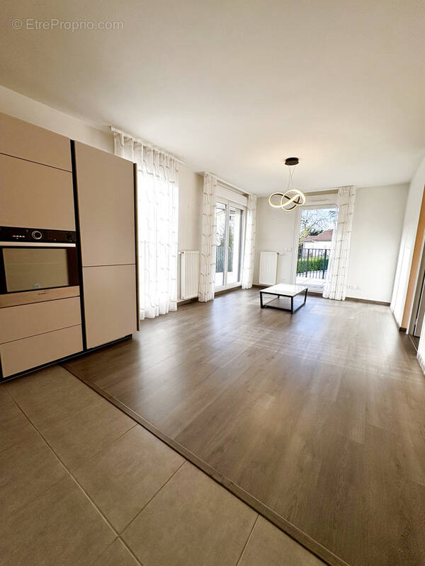 Appartement à OULLINS