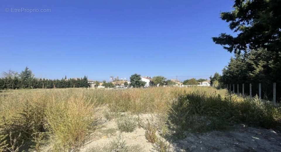 Terrain à LEZIGNAN-CORBIERES