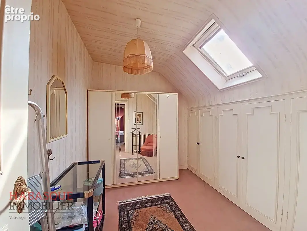 Maison à vendre à Landivisiau - 10 pièces, 195 m², travaux à prévoir - photo 10