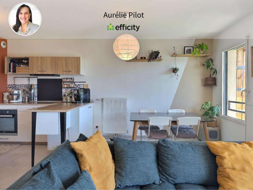 Appartement à POISY