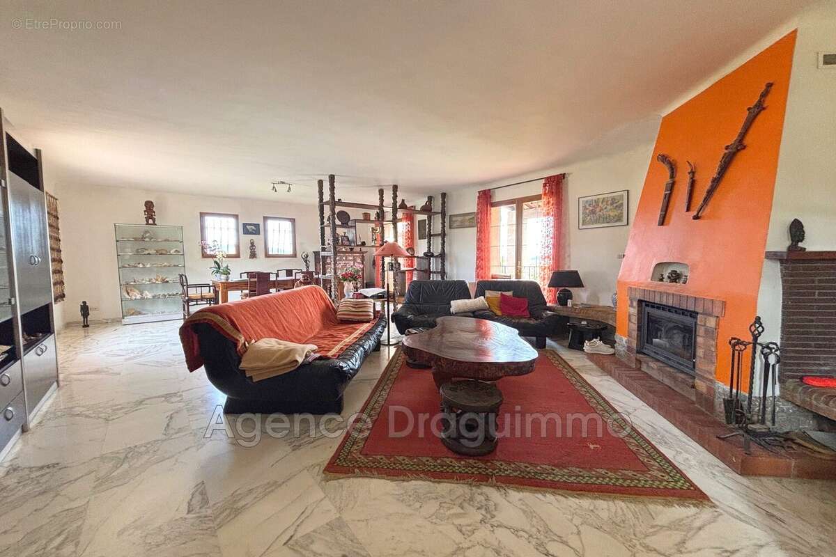 Maison à DRAGUIGNAN