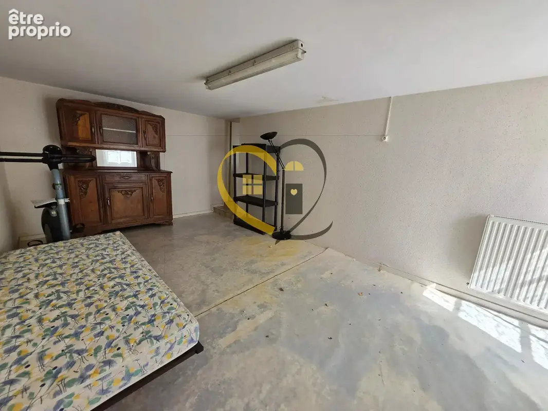Maison de plain-pied – 3 chambres, dépendances et terrain de 2 116 m² - photo 16