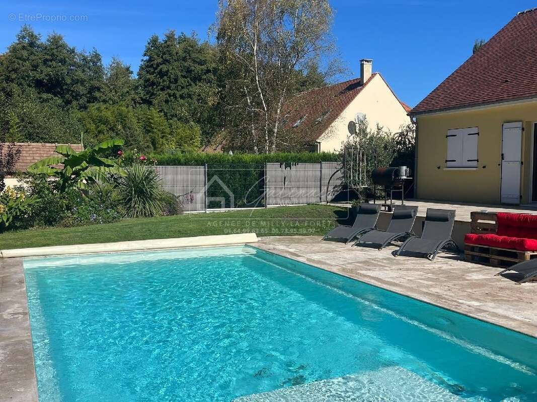 Maison à MILLY-LA-FORET