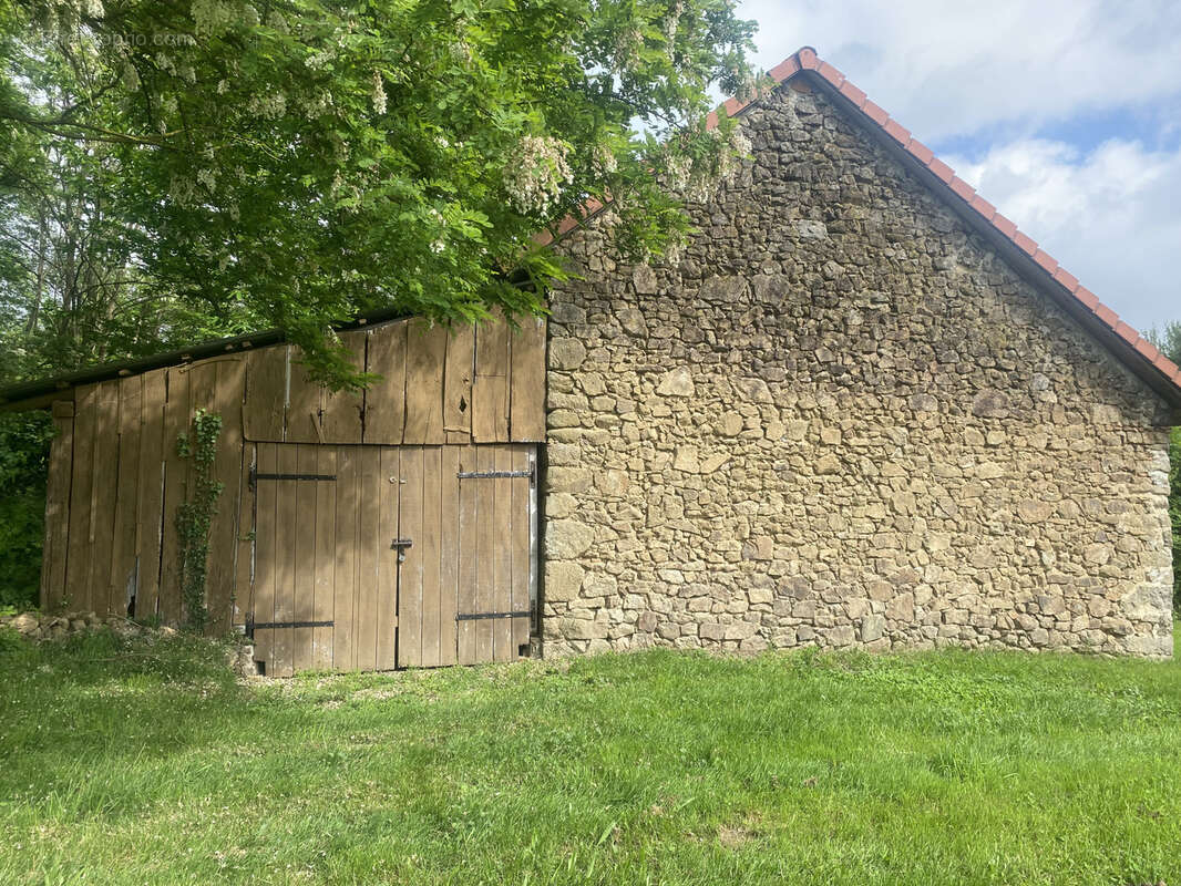 Maison à MAGNAC-LAVAL