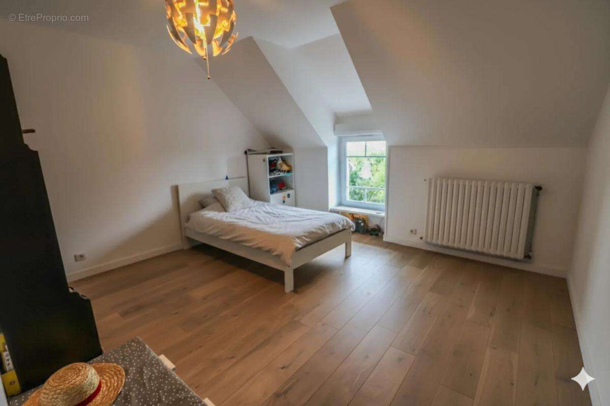 Maison à HUELGOAT