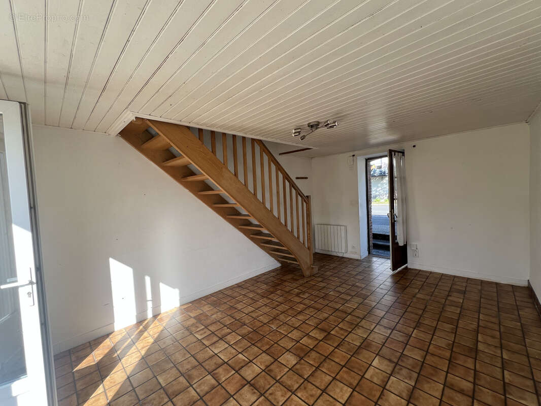 Appartement 50m2 avec jardin privatif - MONTAIGU VENDEE - photo 3