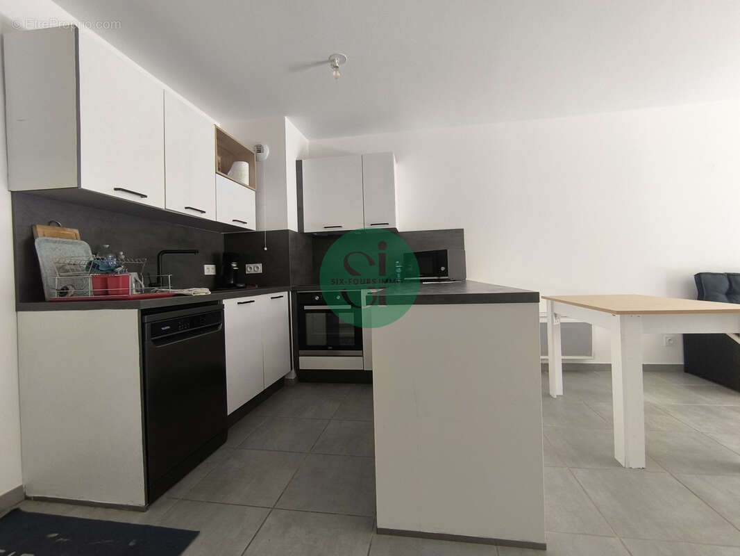 Appartement à SIX-FOURS-LES-PLAGES