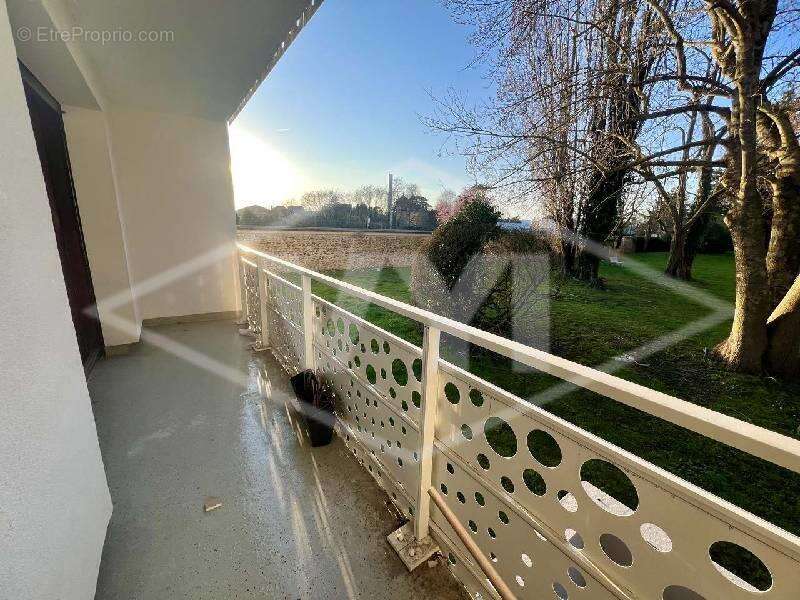 Appartement à COMBS-LA-VILLE