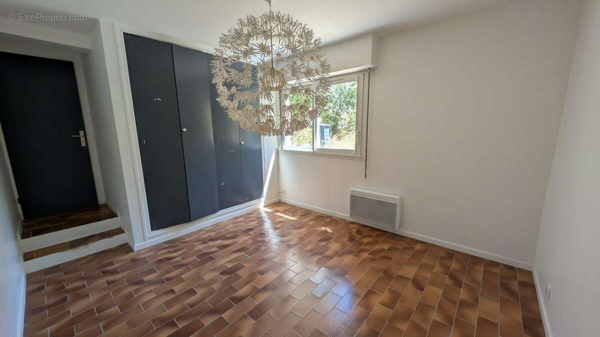 Maison 174 m² à Saint-Clement-De-Riviere  - photo 8