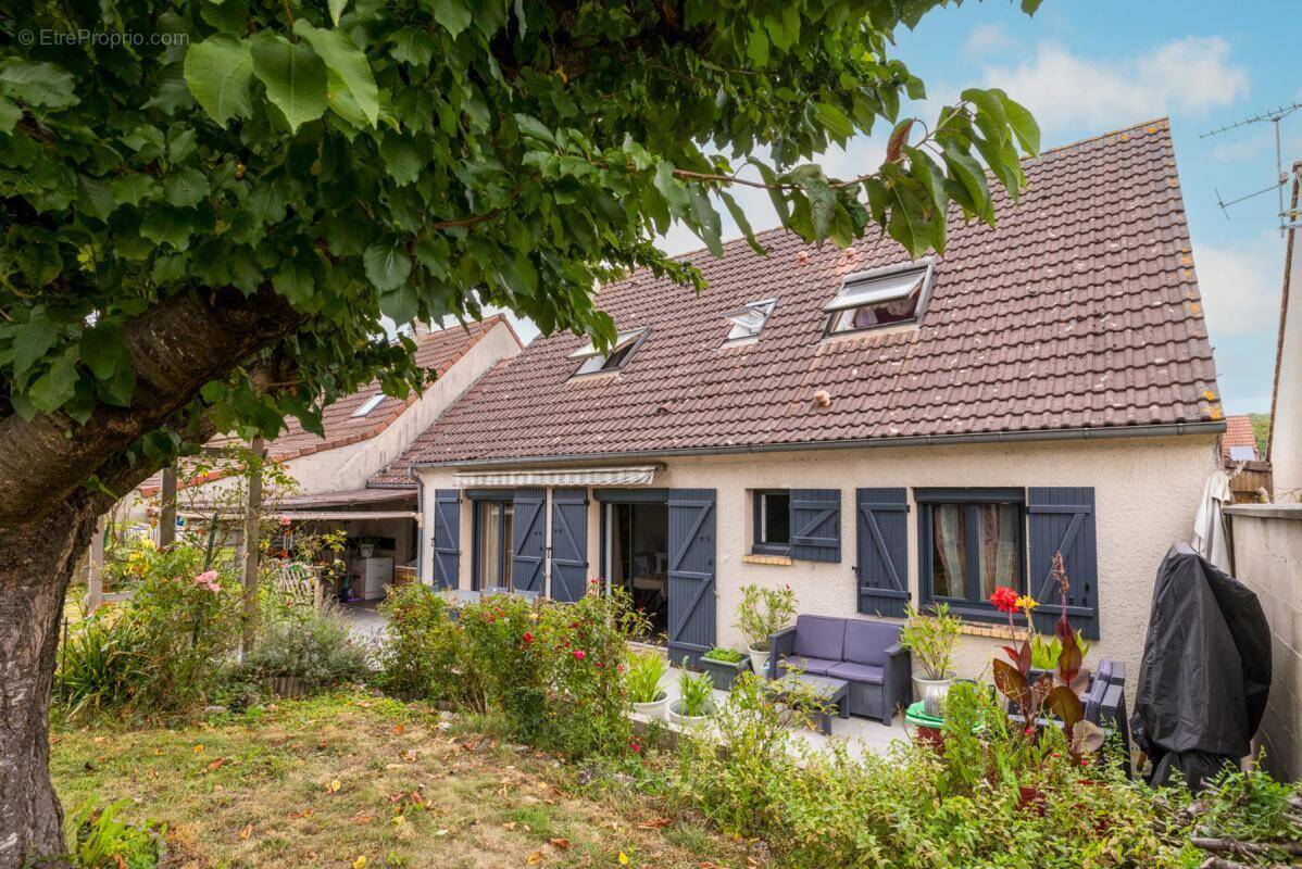 Maison à BONNIERES-SUR-SEINE